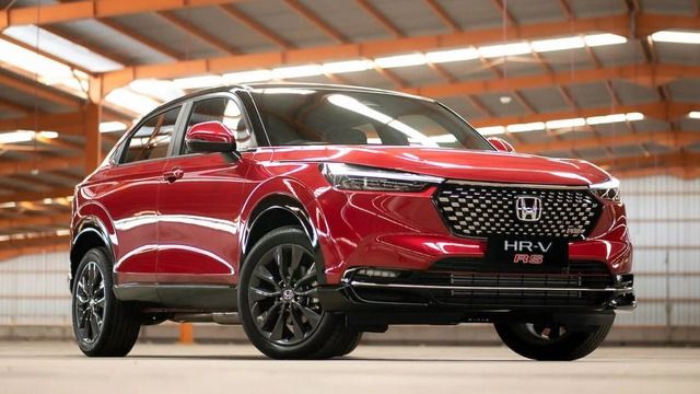 Honda HR-V 2022 lần đầu tiên xuất hiện trên đường phố Việt Nam với phiên bản RS, giá dự kiến gần 900 triệu đồng - cao nhất trong phân khúc - Ảnh 4.