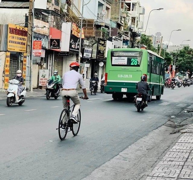 Việc sử dụng xe đạp đi làm khi giá xăng tăng cao và thị trường bị biến động đã gây ra nhiều tranh cãi, vậy người tham gia nói gì? - Hình ảnh 3.