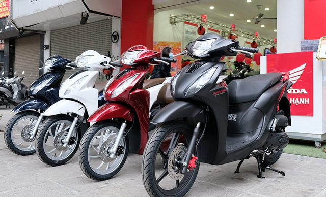 Giá xe Honda Vision giảm bất ngờ đầu tháng 5 sau đợt tăng mạnh - Ảnh 2.
