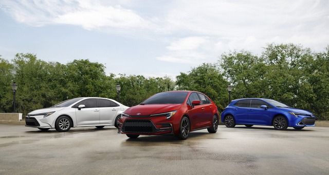 Toyota Corolla 2023 chào đón - sedan kế thừa sức mạnh từ SUV ưa thích Corolla Cross - Hình 1.