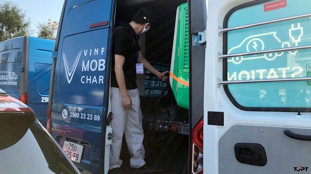 Xe Xanh: VinFast tận dụng pin từ VF 9 để tạo ra “Trạm Sạc Di Động” cứu hộ cho đoàn Caravan - Hình 9.