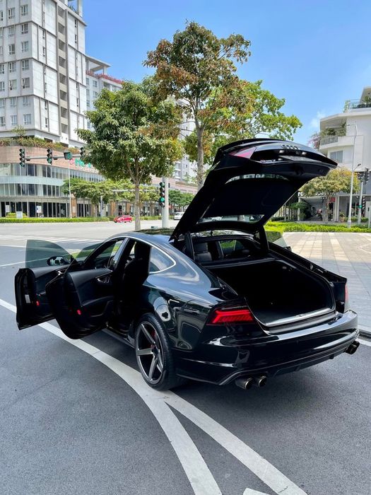 Audi RS7 Black Edition 'sao chép' chỉ với 7 năm tuổi có giá bằng Toyota Camry 2022 phiên bản 'đầy đủ'  - Hình 4.