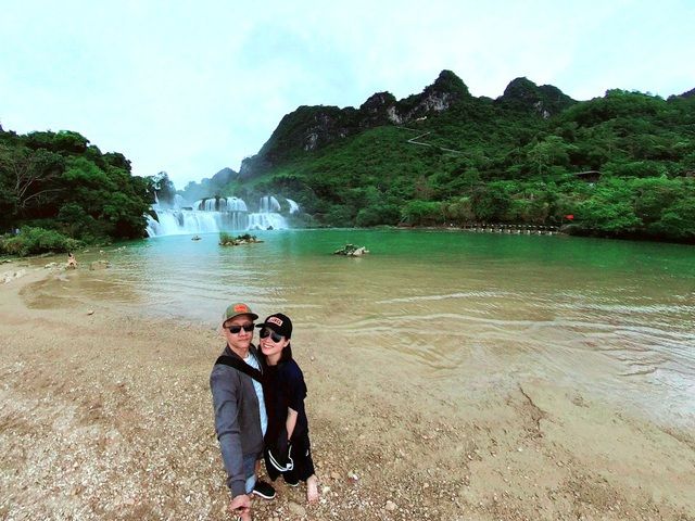 Cặp Vợ Chồng Lái Xe Bán Tải Xuyên Việt Trong 30 Ngày: Chúng Mình Bắt Đầu Trên Một Chiếc Xe Wave - Ảnh 3.