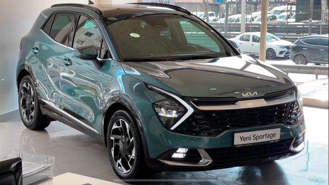 Một đại lý tiết lộ giá của 8 phiên bản Kia Sportage 2022 tại Việt Nam: Từ 899 triệu đồng, ra mắt vào ngày 10/6, cạnh tranh với Tucson và CX-5 - Hình 2.