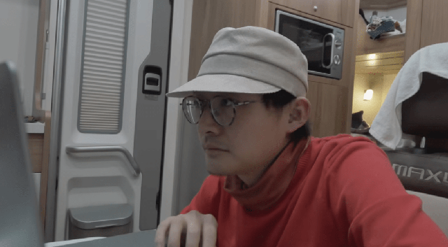Người trẻ Trung Quốc thường chọn mua nhà xe di động thay vì thuê căn hộ, để có thể tự do khám phá những con đường mới mỗi ngày. Với họ, nơi đỗ xe là nơi gọi là nhà.  - Ảnh 4.