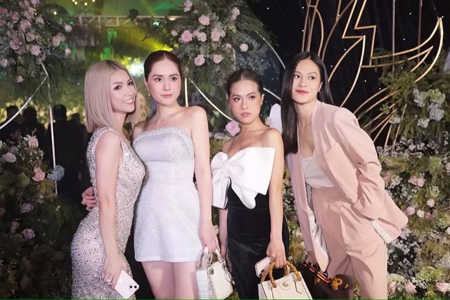  Cô em gái đi mua ô tô bị coi thường, Đoàn Di Băng quyết định mua ngay một chiếc Mercedes trị giá 6 tỷ để giải tỏa tức giận và thể hiện đẳng cấp - Hình 3.