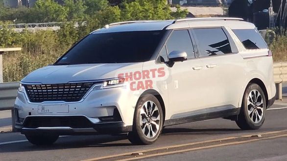 Xe Kia Carnival đời mới sẽ có phiên bản hybrid, giúp tiết kiệm nhiên liệu và không tốn xăng - Ảnh 2.