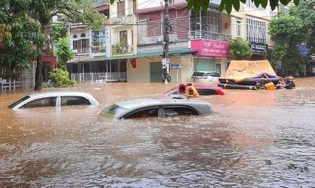 Những điều cần lưu ý khi lái xe vào mùa mưa lũ - Hình 4.
