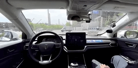 Baidu chính thức triển khai dịch vụ robotaxi hoàn toàn tự lái bằng điện với mẫu Apollo RT6 EV - Hình 11.