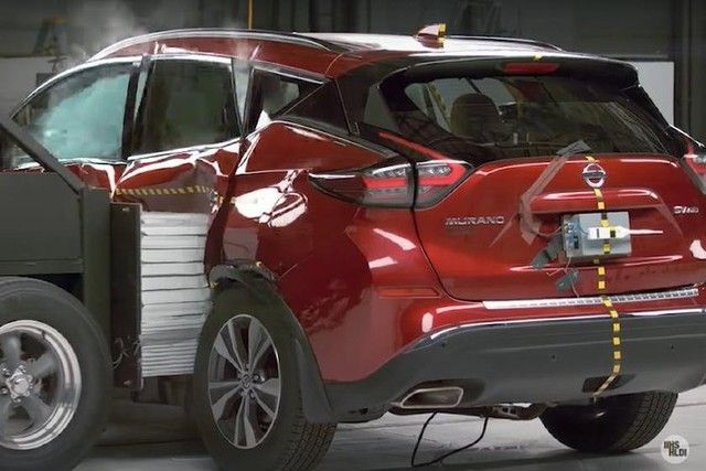 Xe hạng SUV ngày càng được cải thiện về mặt an toàn - Ảnh 2.