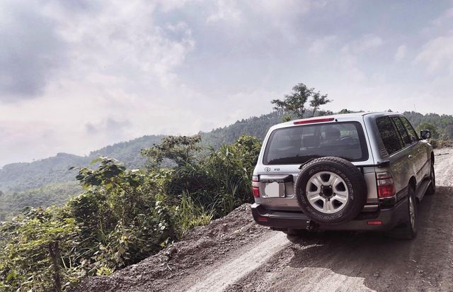 9X Quảng Trị bán Mazda3 để mua Toyota Land Cruiser 2004 đã đi hơn 250.000 km: Sử dụng một lần là nghiện, thậm chí phá cũng khó hỏng được - Ảnh 4.
