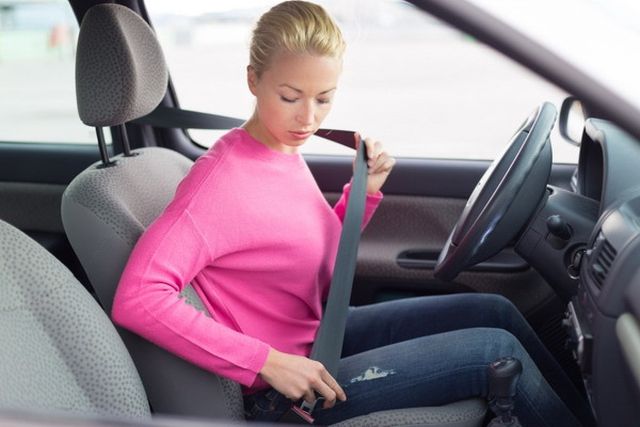 Nguy hiểm không ngờ khi không cài dây an toàn khi lái xe ở tốc độ thấp - Ảnh 1.