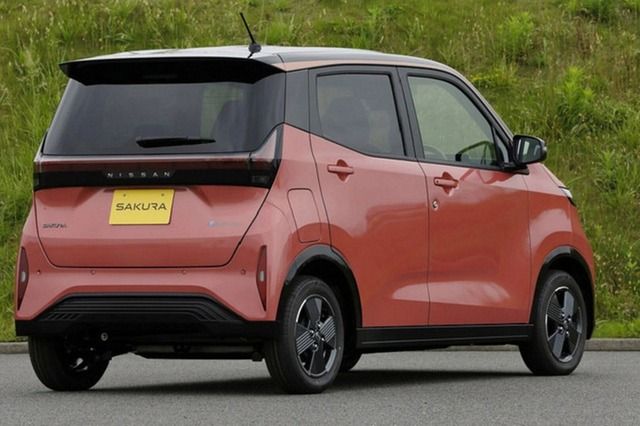 Trong chiếc xe hơi made in Japan giá chỉ 300 triệu đồng, có những gì đặc biệt? - Hình 12.