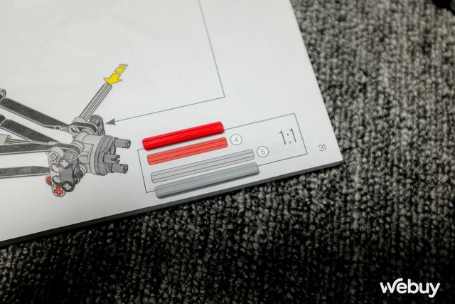 Lần đầu chơi LEGO 1432 mảnh: Phải mất đến 10 tiếng mới hoàn thành, tạo thành một mô hình xe đua F1 McLaren chi tiết từng chi tiết - Ảnh 8.