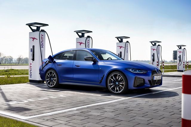 Sếp BMW: Kết thúc thời kỳ Tesla làm chủ thị trường xe điện - Hình ảnh 1.