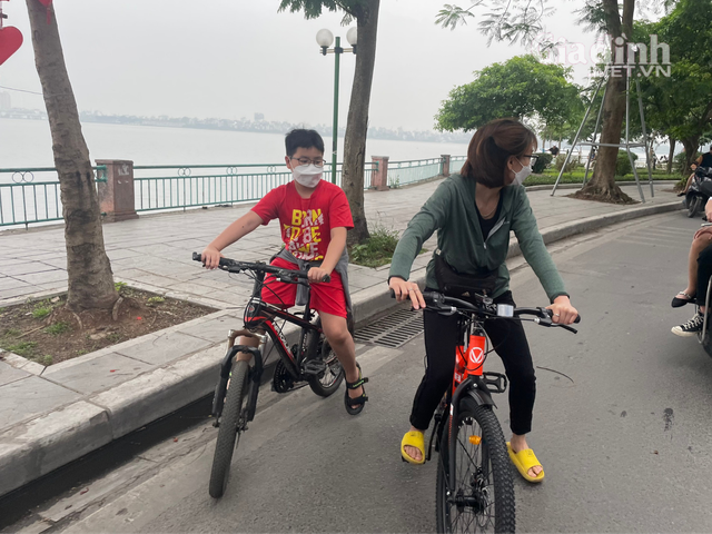 Thị trường xe đạp, dịch vụ thuê xe đang sôi động, giúp các chủ cửa hàng kiếm được hàng triệu đồng mỗi ngày - Ảnh 1.