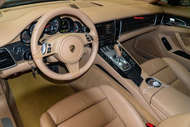 Ngỡ ngàng khi mở hộp Porsche Panamera với giá chỉ hơn 2 tỷ đồng, chỉ khi kiểm tra kỹ mới hiểu được bí mật đằng sau - Ảnh 4.