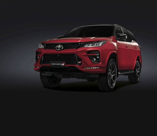 Toyota đối diện với nguy cơ bị phạt gần 1,5 tỷ USD vì vấn đề bộ lọc khí thải trên Fortuner, Hilux và Prado - Ảnh 1.
