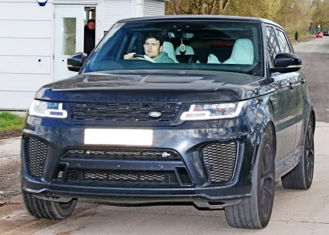 Đội hình sao của Manchester United trở lại sân tập: Ronaldo hứng khởi, Maguire gặp sự cố - Hình 1.