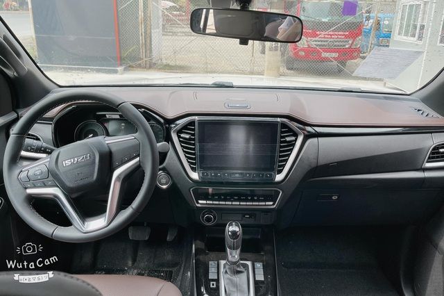 Isuzu D-Max 2022 mở đợt đặt cọc tại Việt Nam: Giá từ 625 triệu đồng, 4 phiên bản, vẫn cần phải cải thiện để đối đầu với Ford Ranger 2022 sắp ra mắt - Ảnh 5.