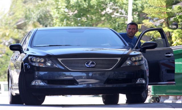  Bộ sưu tập siêu xe không giống ai của 'Người Dơi' Ben Affleck: Từ Audi đến Lexus, mỗi chiếc xe phản ánh một tâm trạng riêng của người lái - Ảnh 4.