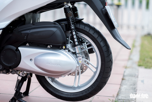 Người buôn đấu giá Honda SH300i với giá 280 triệu đồng, gần gấp đôi so với phiên bản 350 phân khối - Ảnh 4.