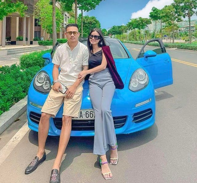 Trương Thu, Hoa hậu doanh nhân, đã mua chiếc McLaren 720S và phản đối mạnh mẽ các ý kiến của người hâm mộ, cũng như tiết lộ mục tiêu kinh doanh lớn trong tương lai.