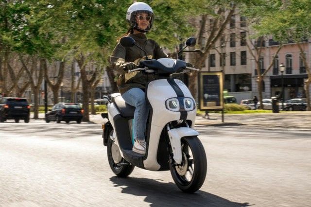 Yamaha Neo’s - Xe máy điện lắp ráp tại Việt Nam, thiết kế nhỏ gọn nhưng chiều cao yên gần bằng Honda SH - Ảnh 2.