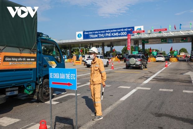 Tại sao xe dán thẻ ETC, có tiền nhưng không qua được trạm? - Hình 4.