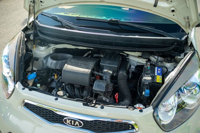 Một chiếc Kia Morning 2 chỗ, dù đã 10 năm tuổi, vẫn giữ giá 360 triệu đồng nhờ biển số tứ quý 7 - Ảnh 9.