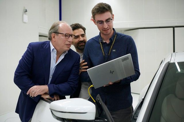Đoạn video dài hơn 3 phút này sẽ cho bạn trải nghiệm hoàn hảo nhất về âm thanh trên BMW i7 - Ảnh 1.