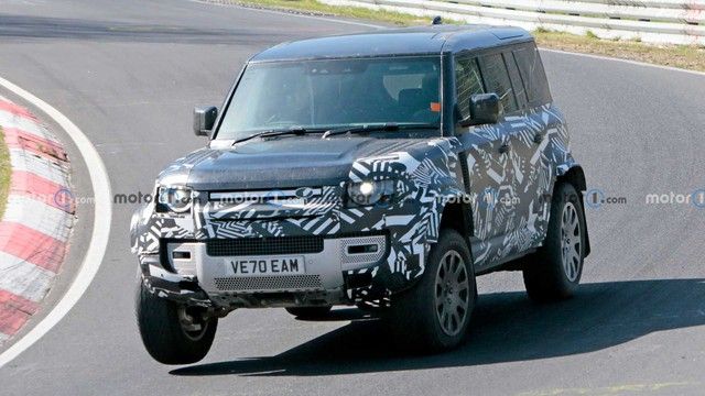 Mercedes-AMG G 63 chuẩn bị đón nhận đối thủ xứng tầm từ Land Rover - Ảnh 1.