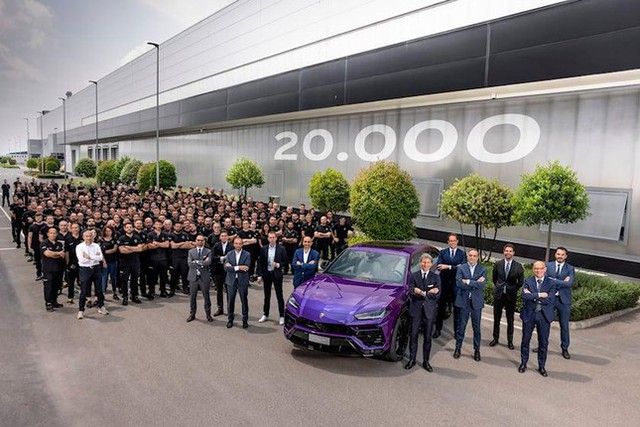 Lamborghini Urus thiết lập kỷ lục về số lượng xe sản xuất - Ảnh 1.