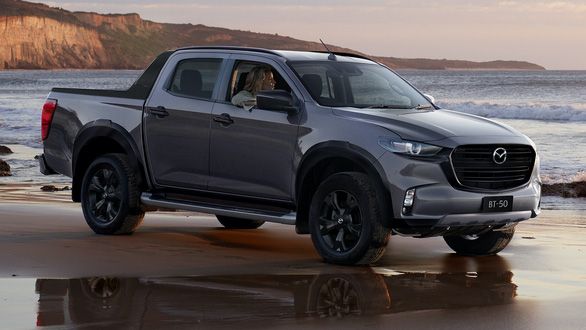 Mazda BT-50 thể thao - bán tải cạnh tranh Ford Ranger Raptor - Ảnh 1.