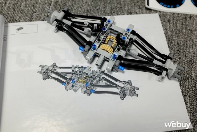 Lần đầu tiên chơi LEGO với 1432 mảnh: Mất 10 tiếng mới hoàn thành, tạo ra một mô hình xe đua F1 McLaren chi tiết từng phần - Ảnh 10.