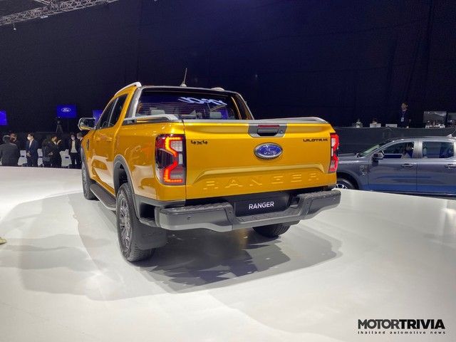 Ford Ranger Wildtrak 2022 lần đầu tiên hé lộ nội thất tại Việt Nam: Đa dạng trang bị tương tự như xe Thái Lan, sẽ đe dọa Triton, Hilux - Ảnh 4.