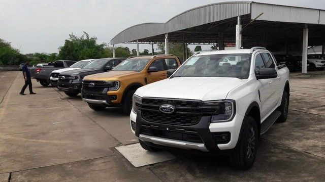 Đại lý thông báo giá dự kiến của 7 phiên bản Ford Ranger 2023 sắp ra mắt tại Việt Nam: Từ 648 triệu đồng, đặt áp lực mới cho phân khúc xe bán tải cỡ trung - Ảnh 2.