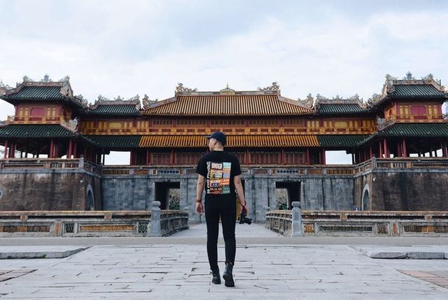 Bộ ảnh đang khiến cộng đồng mạng xôn xao: Chuyến đi xuyên Việt 26 ngày trên chiếc xe máy với chặng đường 4.700km! - Hình 11.