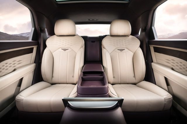 Bentley Bentayga Extended chính thức ra mắt: Xe SUV hàng đầu, rộng rãi và tích hợp nhiều công nghệ hàng đầu của Bentley - Ảnh 2.