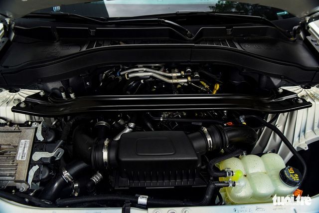 Phiên bản Ford Explorer Platinum hiếm có đã có mặt tại Việt Nam, với nhiều trang bị hơn so với phiên bản chính thức, có giá khoảng 4 tỷ đồng - Ảnh 15.