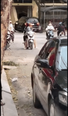 Xe sang đâm kinh hoàng làm người phụ nữ đứt chân: Tài xế có dấu hiệu không tỉnh táo - Ảnh 2.
