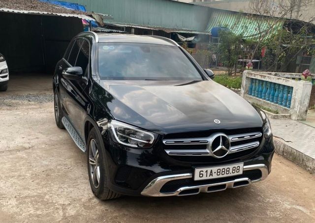 Chiếc Mercedes-Benz GLC 200 cũ đạt giá hơn 7 tỷ đồng nhờ tấm biển số '888.88' - Ảnh 4.