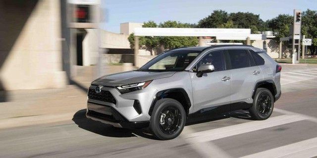 Top 10 xe SUV nhỏ ấn tượng nhất năm 2022 tại Mỹ - Ảnh 3.