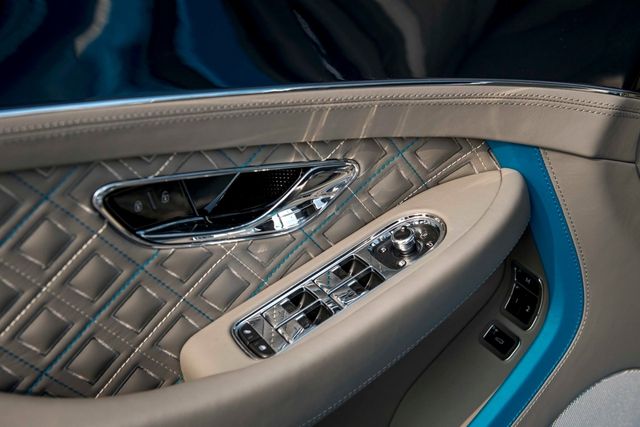 Bentley Continental GT V8 Mulliner trị giá hơn 20 tỷ đồng đã đổ bộ tới Việt Nam - Hình 6.