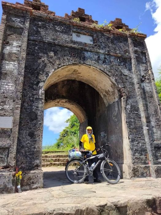 Nhà du khảo 61 tuổi một mình đi xe đạp 1.800km từ Bắc vào Nam: Để chiêm ngưỡng vẻ đẹp của Việt Nam - Ảnh 4.