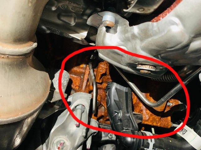 Khách hàng bất ngờ khi mua xe Ford Ranger bị gỉ sét - Ảnh 4.