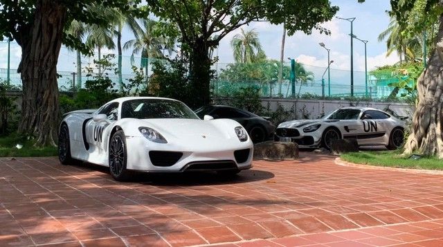 Porsche 918 Spyder độc đáo gia nhập bộ sưu tập siêu xe trong garage trị giá hàng tỷ đồng, sẵn sàng cho chuyến hành trình siêu xe cuối tháng này - Hình 2.
