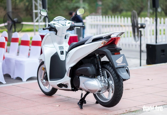 Người buôn đấu giá Honda SH300i với giá 280 triệu đồng, gần gấp đôi so với phiên bản 350 phân khối - Ảnh 8.