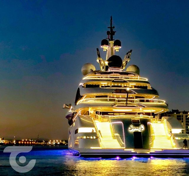 Siêu du thuyền được biết đến như một biệt thự xa hoa trên biển của Quốc vương Qatar - Ảnh 9.