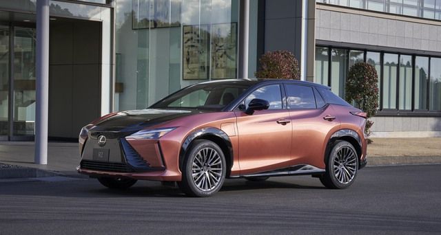 Lexus RZ sử dụng bộ xương của Toyota, động cơ mạnh hơn 300 mã lực và có thiết kế giống như một chiếc phi thuyền - Ảnh 5.